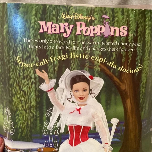 SOLD // Mattel Disney Mary Poppins 2005 Fashion Doll - Collectible Packaging - Picture 8 of 16